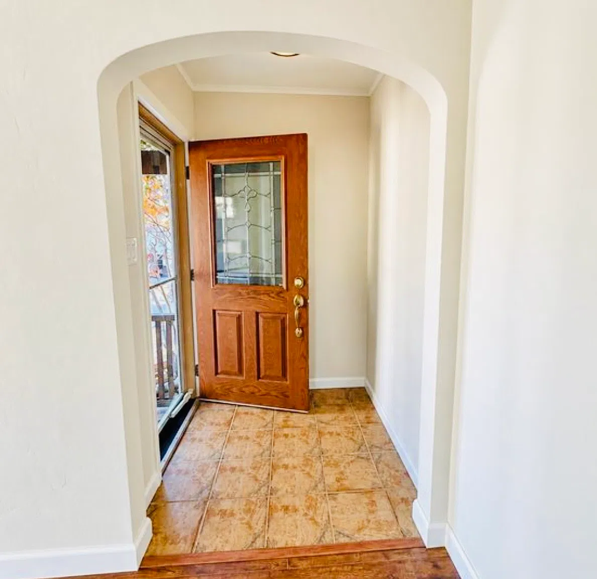 2 bed, 895 sqft, $3,000 — Photo 3