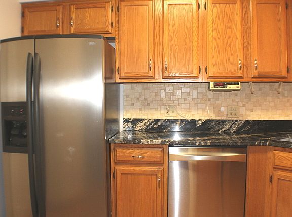 5th image of 142 White Branch Ct #D142