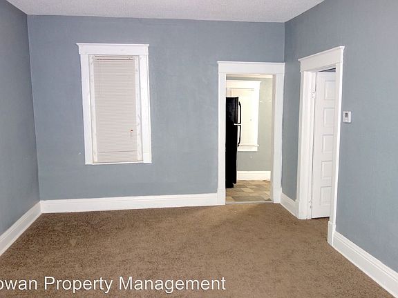 3rd image of 2638 Cypress Ave