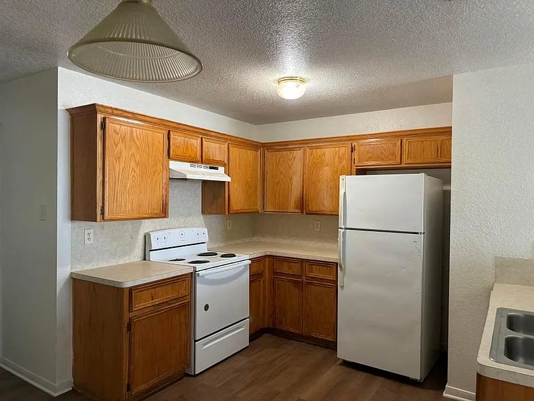 3312 Cantabrian Dr #D — Photo 27