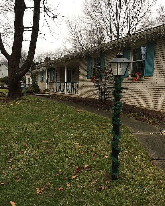 1st image of 224 Applewood Dr