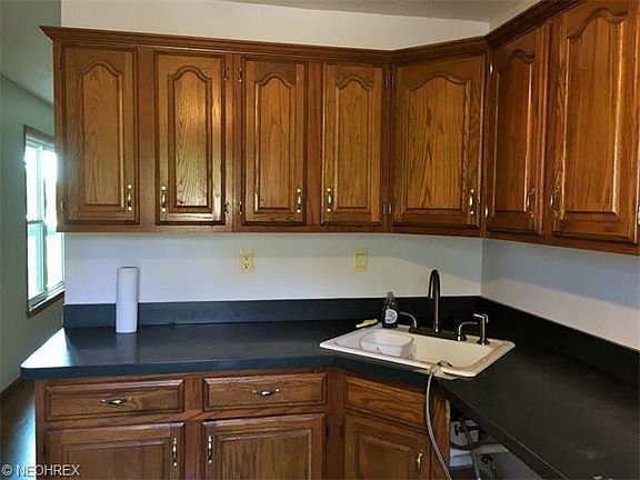 3rd image of 2751 Colorado Ave