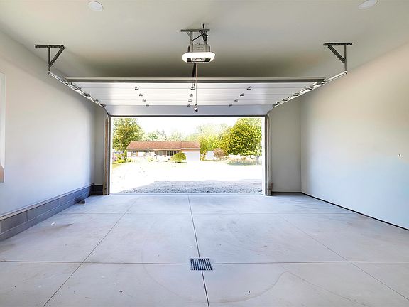 5th image of 8579 Grubb Rd