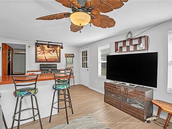 5th image of 1604 Trout Blvd