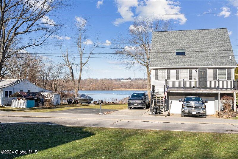 5th image of 30 Schaffer Drive