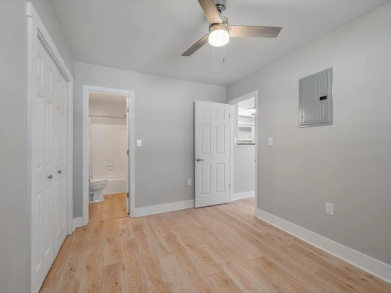 2133 Pierpont Ave #B — Photo 12