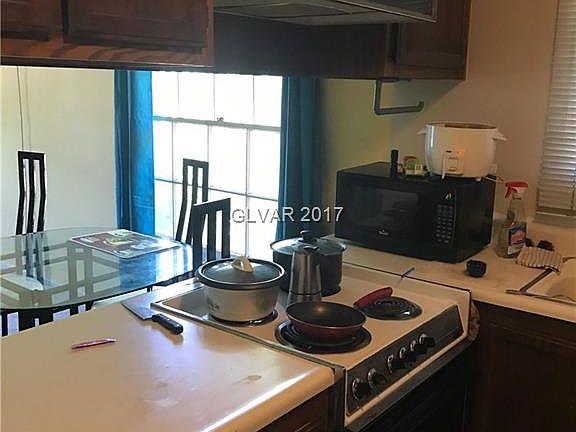 3rd image of 1330 Lorilyn Ave #U1