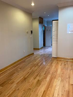 5th image of 663 Henry St #1