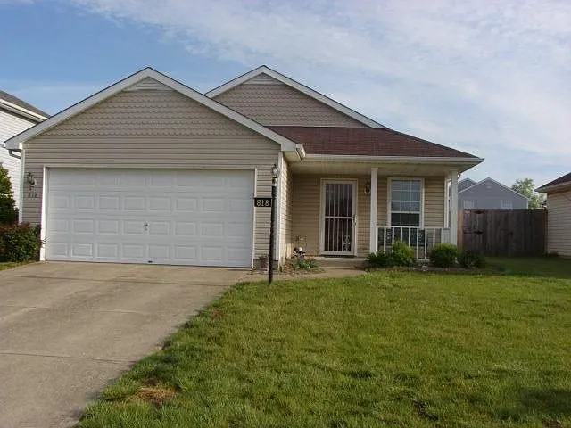 818 Walton Ct photo 1