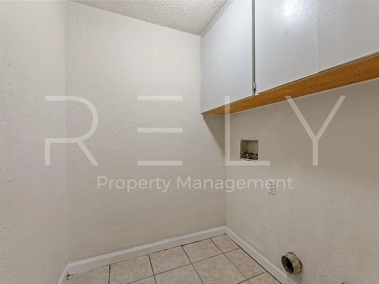 1005 Milford Way #A — Photo 26