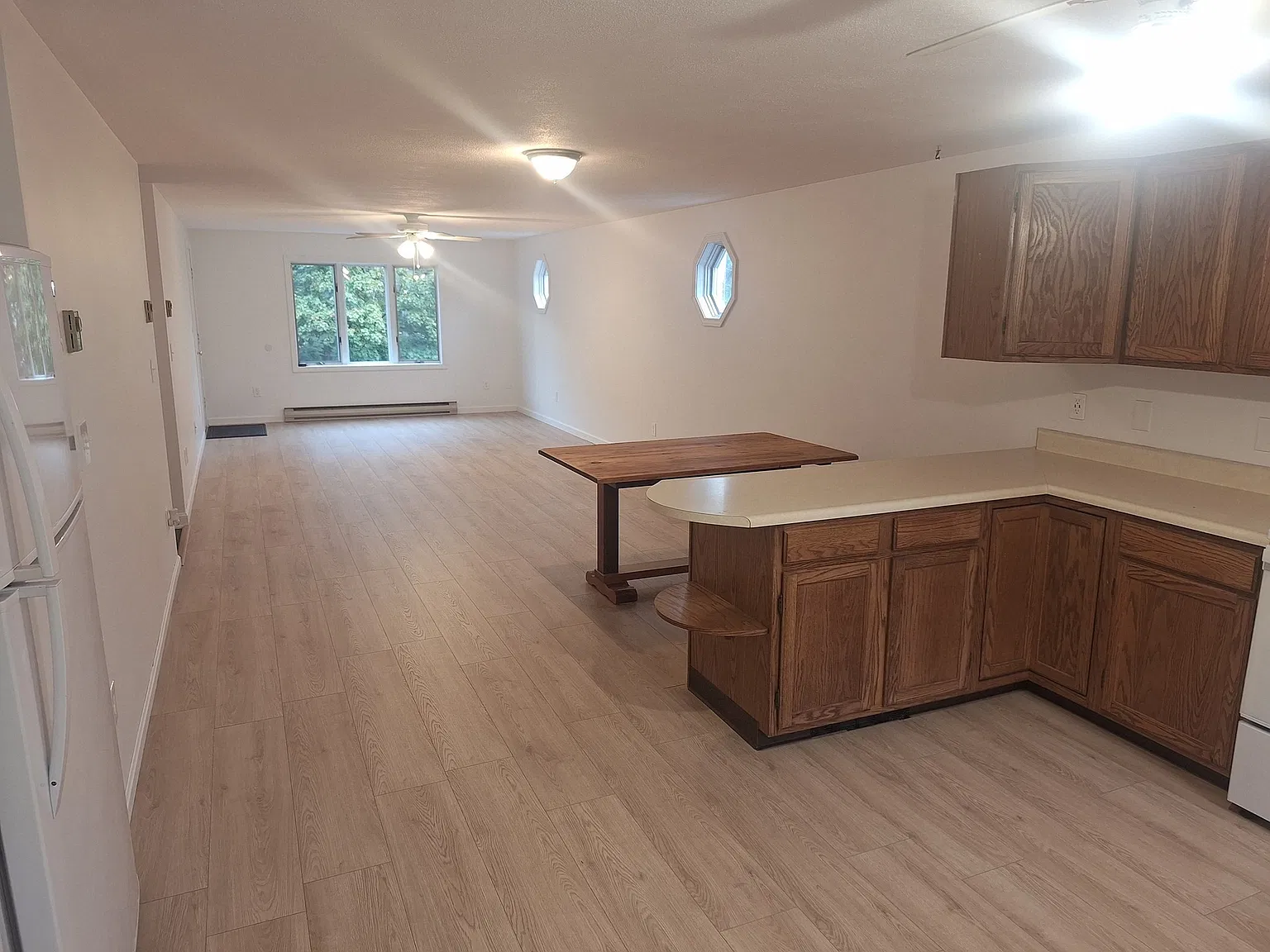2 bed, 2.0 bath, 1100 sqft, $2,700 — Photo 2