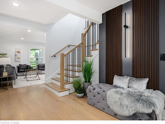 4th image of 212 Park Ln