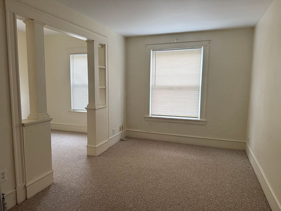 1st image of 34 Crescent St #6