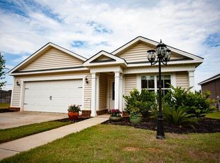 100 Thornton Dr, Bonaire, GA