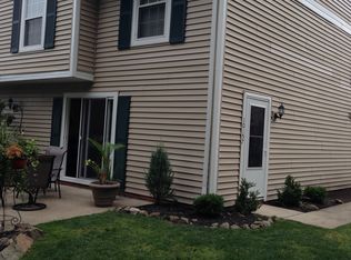 10157 Independence Dr, North Royalton, OH