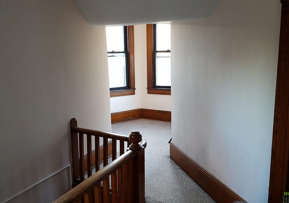 2nd image of 220 Park Ave NW Floor 2