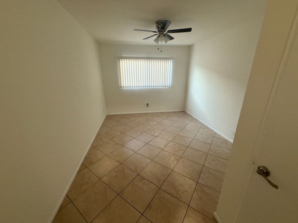 15526 Nordhoff St #D32