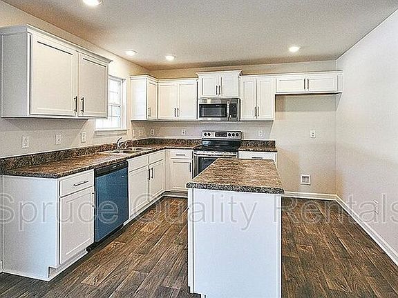 5th image of 5015 Black Forest Dr