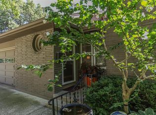 7609 Maple St, Prairie Village, KS 66208