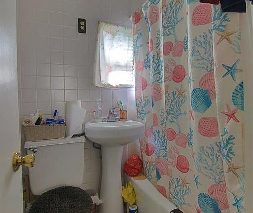 5th image of 46 W Williams Ave