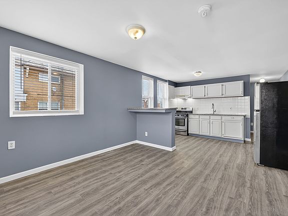5th image of 5820 Woodcrest Ave APT 2