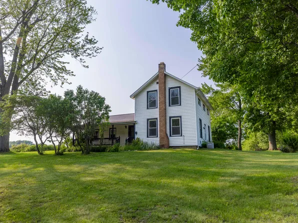 16880 Wells Rd, Buchanan, MI 49107