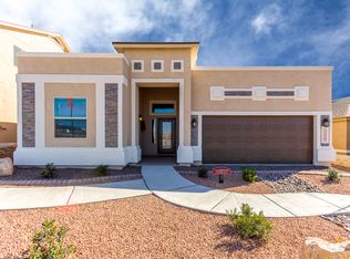 216 S Manzanita Dr, El Paso, TX 79928