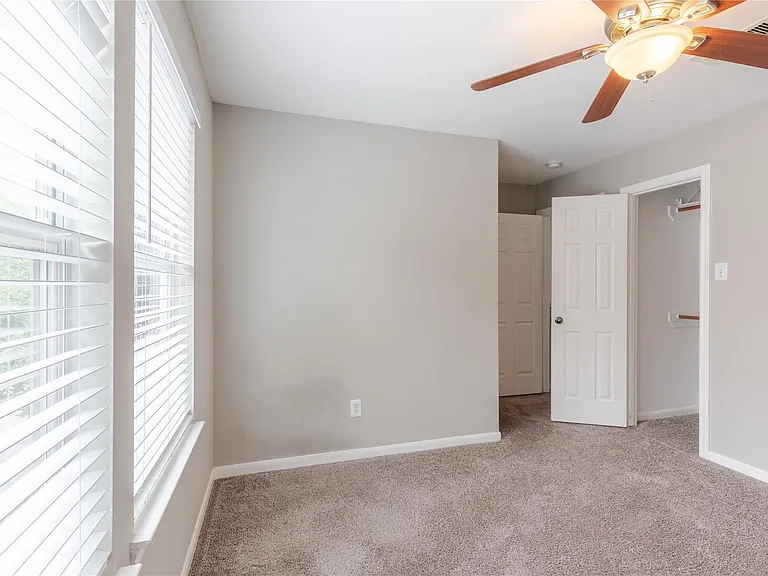 1118 Wilson St — Photo 29