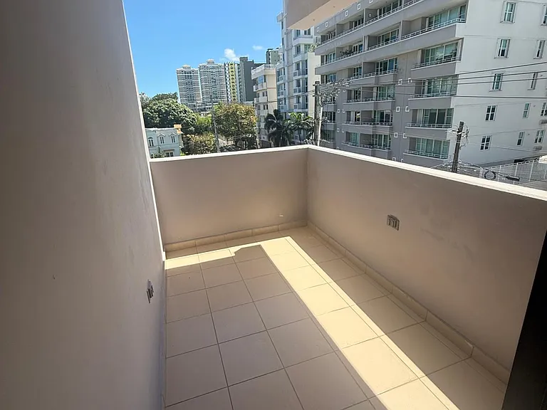 1367 Wilson #401 — Photo 9