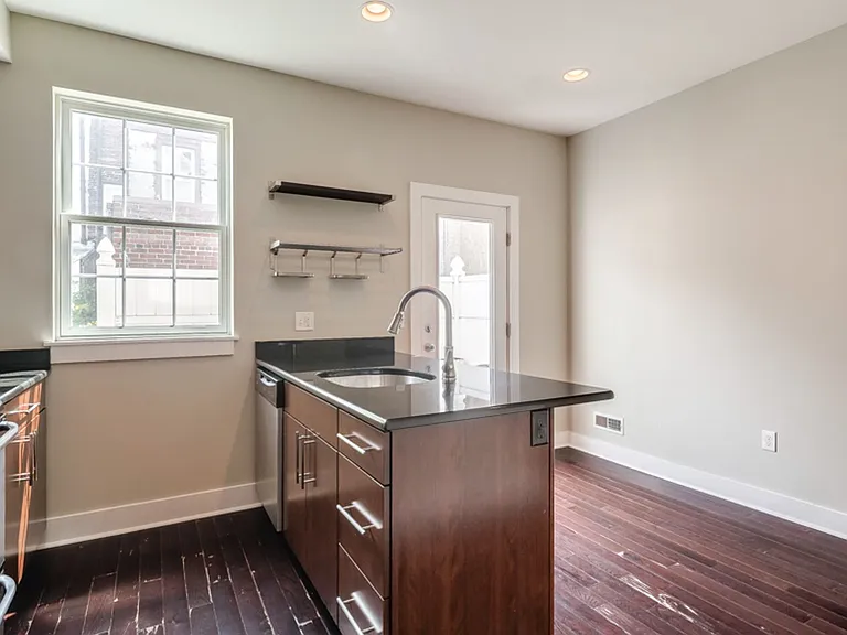 2619 Christian Street — Photo 7