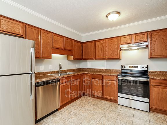 4th image of 4627 Lawndale Dr