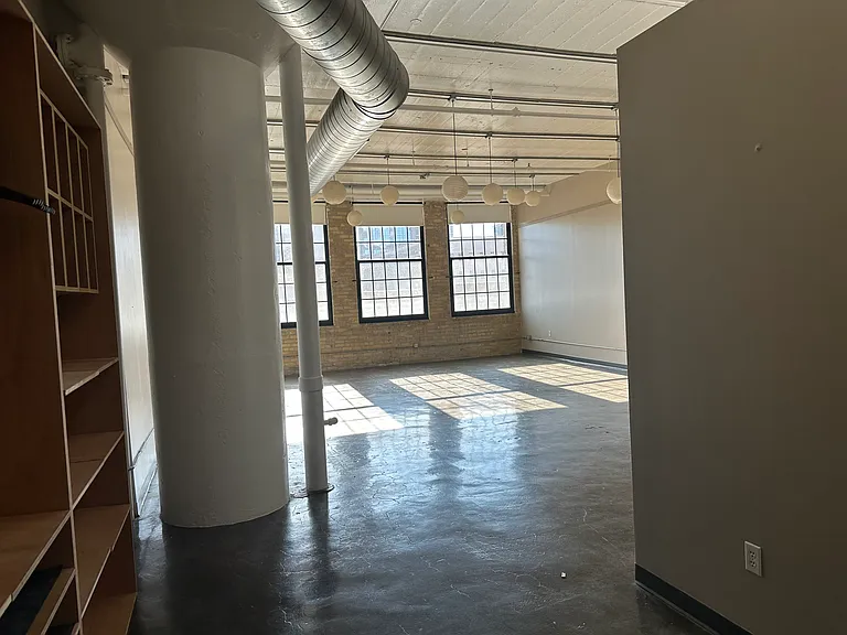 500 Robert St — Photo 14
