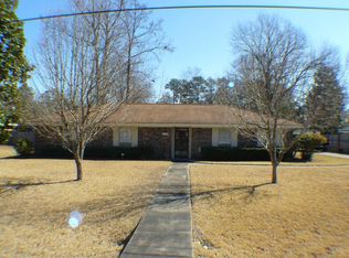 110 Pecan Grove Dr, Hattiesburg, MS 39402