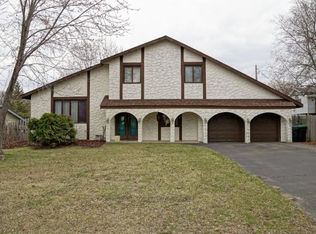 6131 Benjamin St NE, Fridley, MN 55432