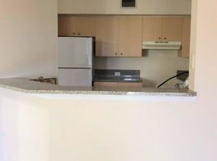 330 Crestwood Cir APT 307, Royal Palm Beach, FL 33411