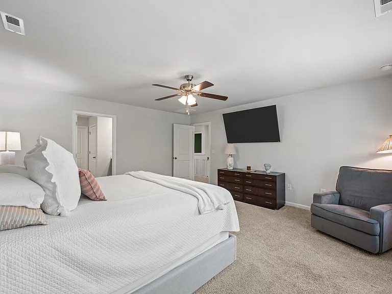 1009 Chiles Dr — Photo 14