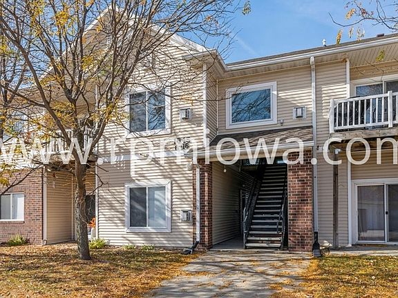 3rd image of 1845 SW White Birch Cir