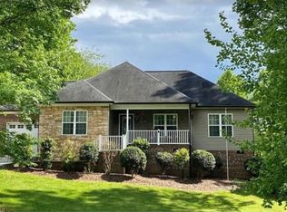 2215 Brookshire Ct, Sophia, NC 27350