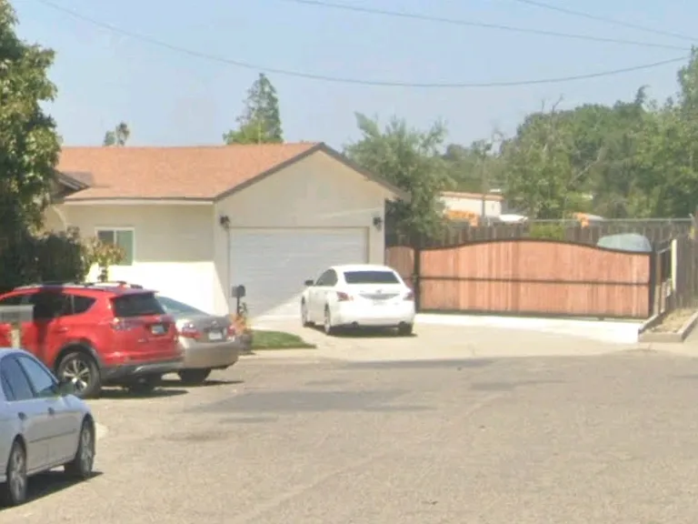 16234 School Ct — Photo 24