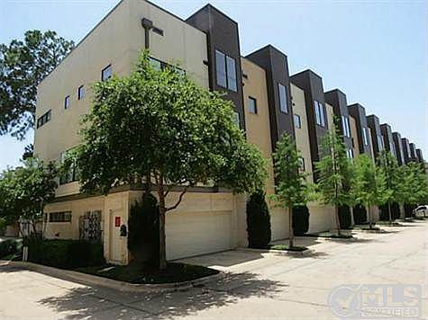 3rd image of 4111 Newton Ave APT 30
