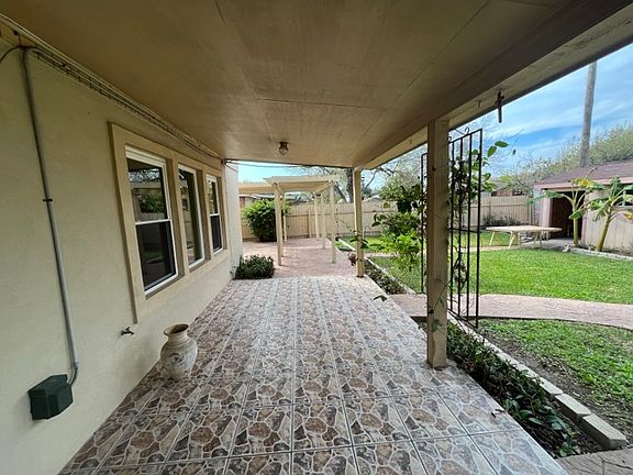 2nd image of 1924 W Iris Ave