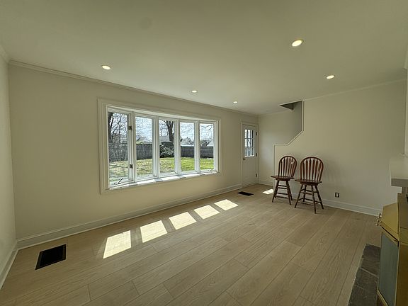 4th image of 16 Westfield Rd