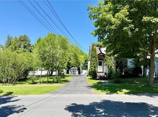2208 Caroline St, Utica, NY 13502