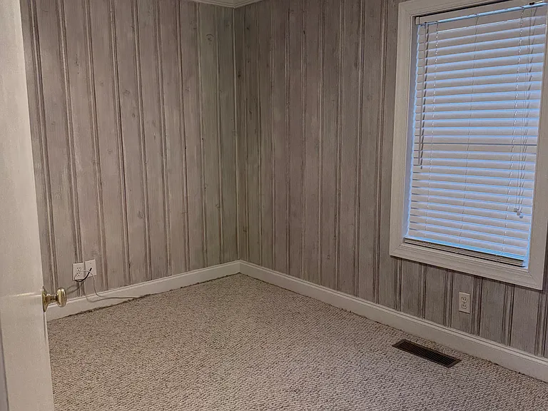 2012 S Mebane St #104 — Photo 18