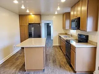 3 bed, 1136 sqft, $2,700 — Photo 4