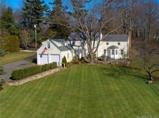 7 Davis Ln, Darien, CT 06820