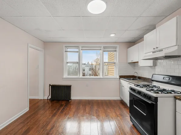 37 Pearsall Ave, Jersey City, NJ