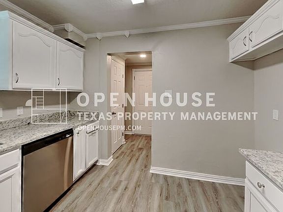 5th image of 6233 Arrowwood Dr