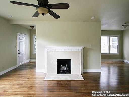 2nd image of 511 E Park Ave