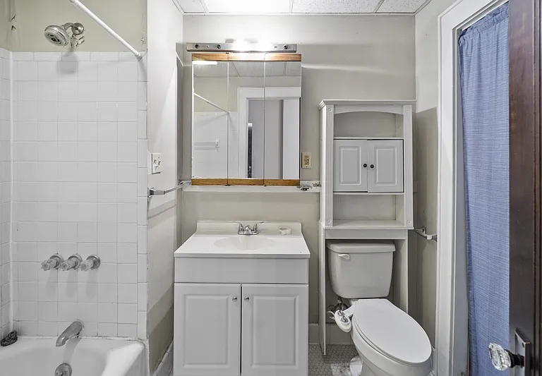1109 E Genesee St #1 — Photo 5